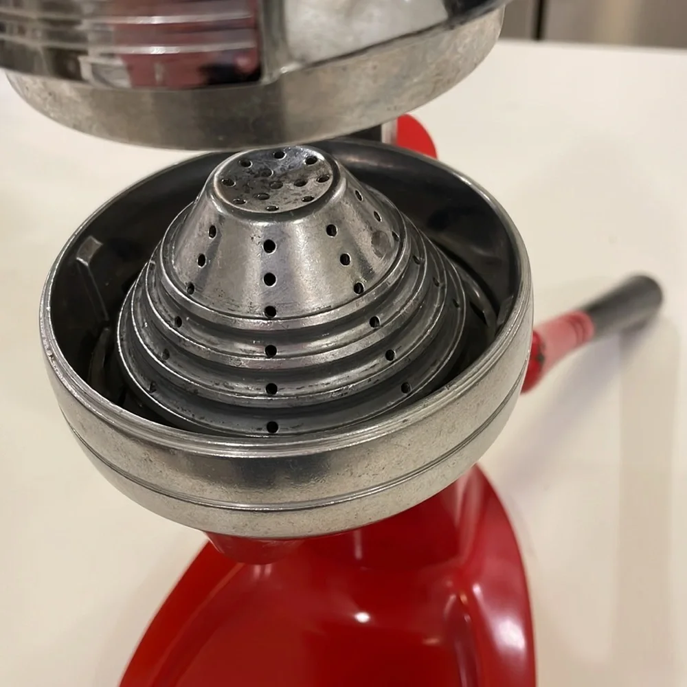 JUICE- KING RED VINTAGE JUICER